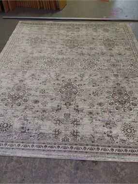 Classic Neutral Area Rug - Gray Floral Medallion size 7 c 10 ft rectangular